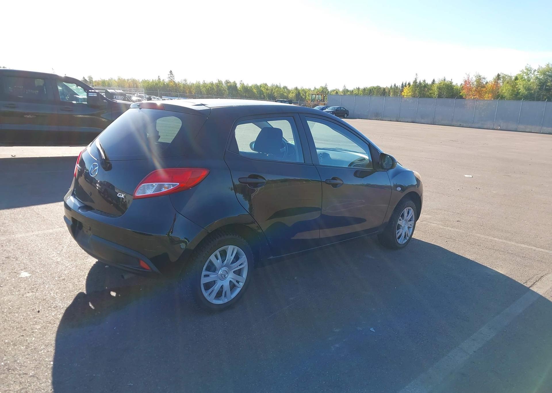 2012 MAZDA MAZDA2 GX
