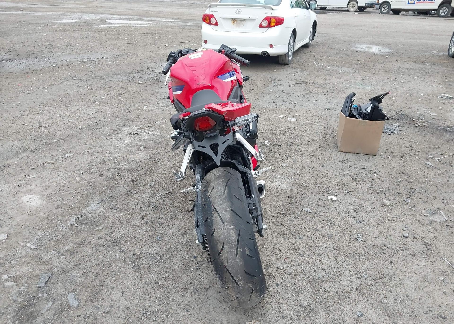 2025 HONDA CBR650RA
