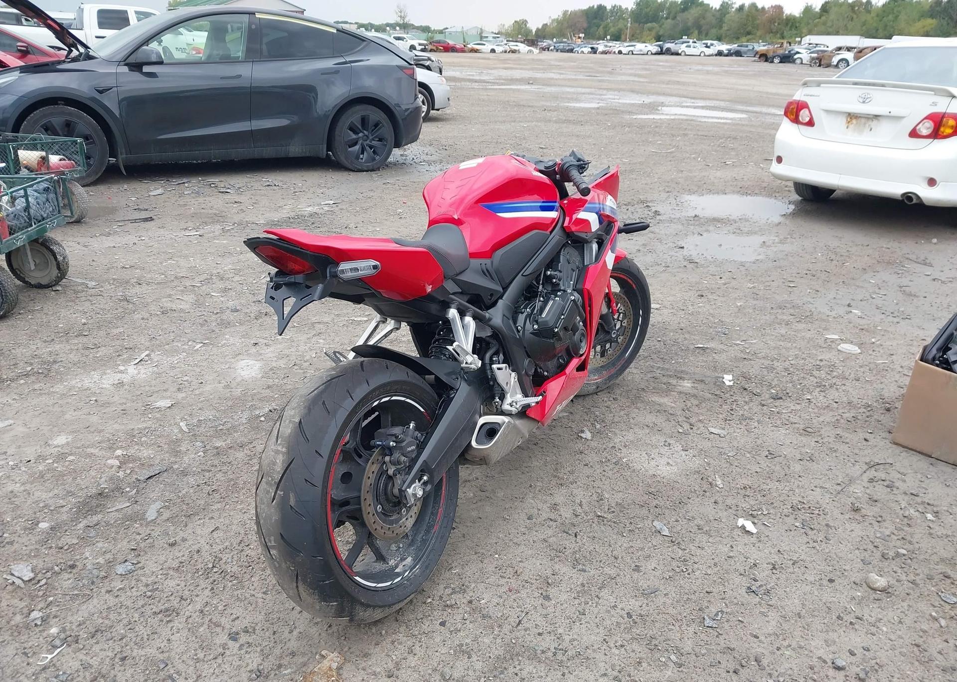 2025 HONDA CBR650RA