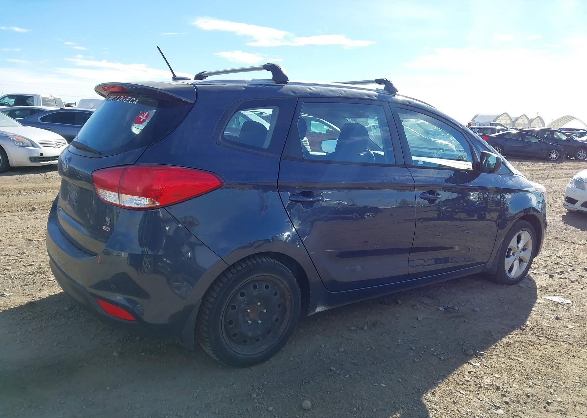 2014 KIA RONDO LX