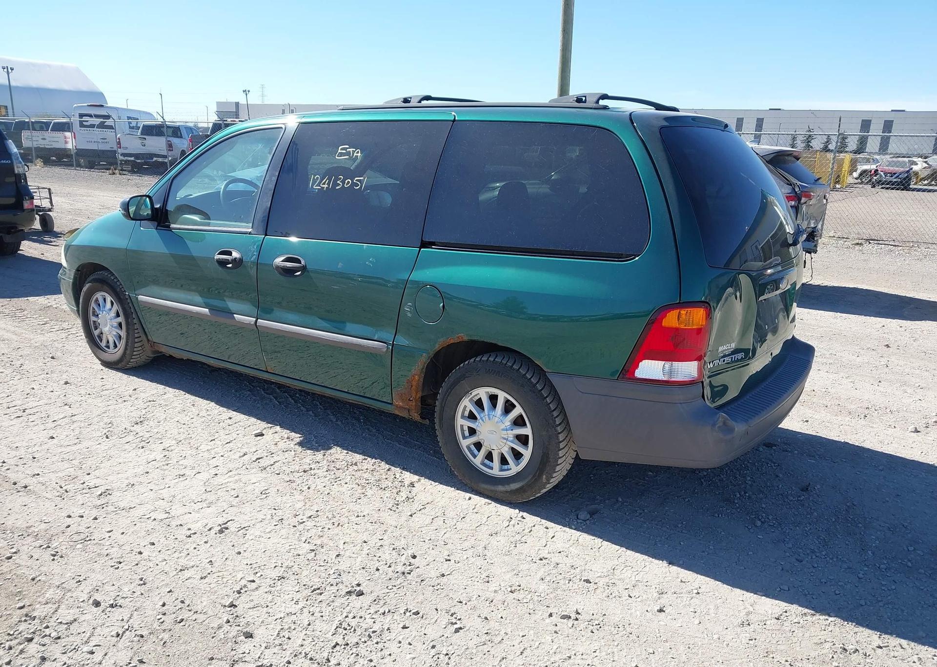 2002 FORD WINDSTAR LX