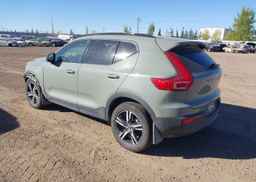 2024 VOLVO XC40 B5 CORE BRIGHT THEME