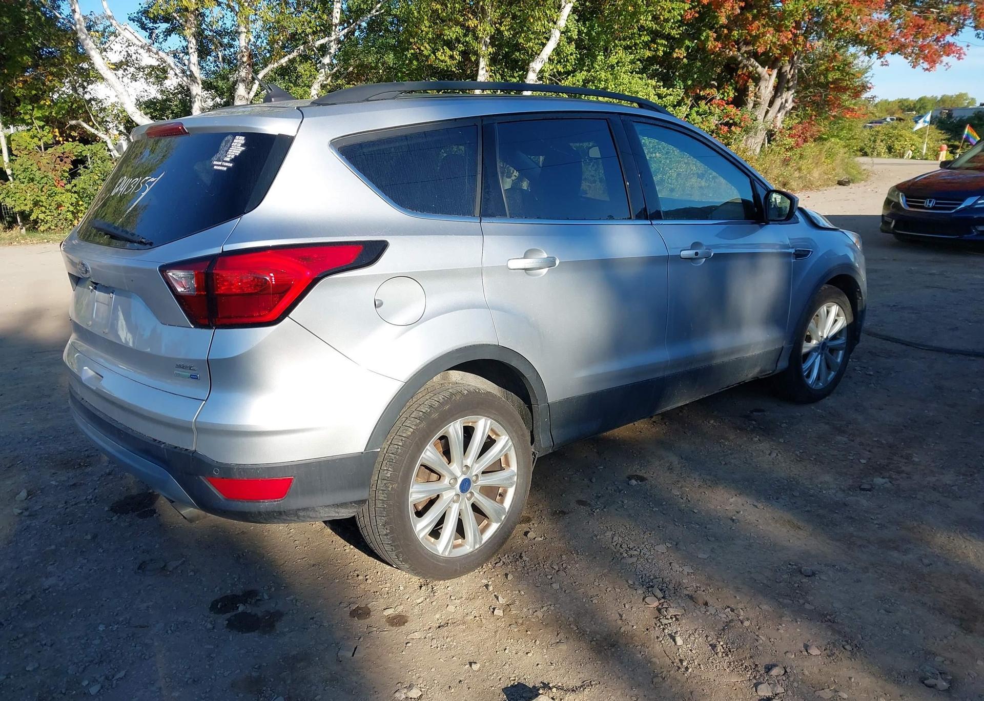 2019 FORD ESCAPE SEL