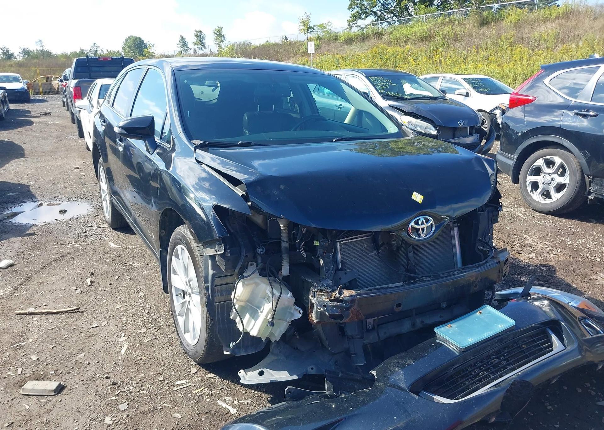 2013 TOYOTA VENZA LE