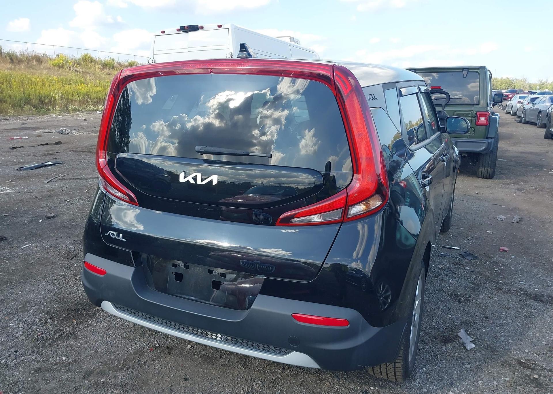 2022 KIA SOUL EX