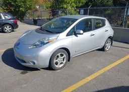 2013 NISSAN LEAF SV