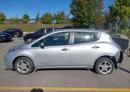 2013 NISSAN LEAF SV