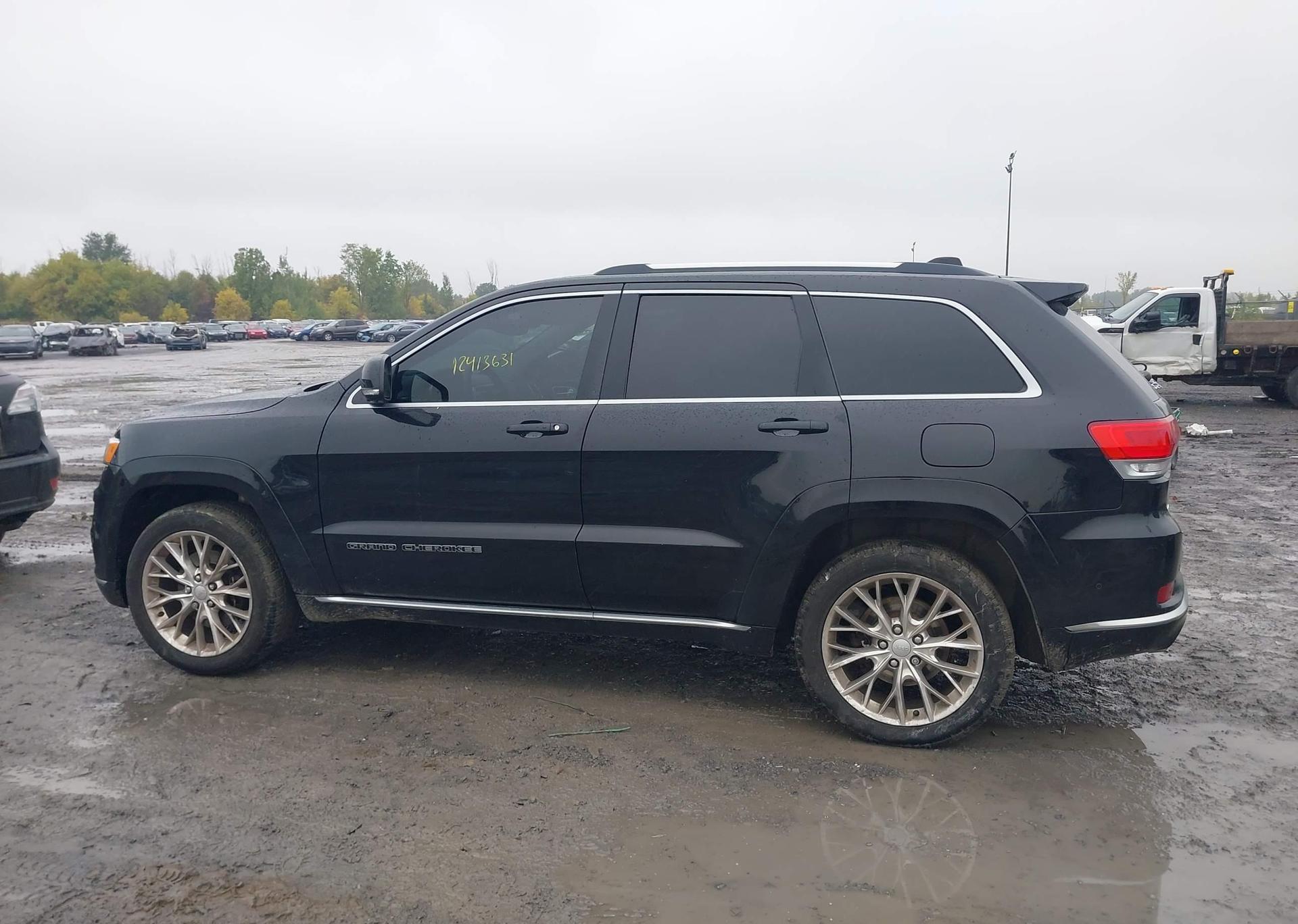 2017 JEEP GRAND CHEROKEE SUMMIT