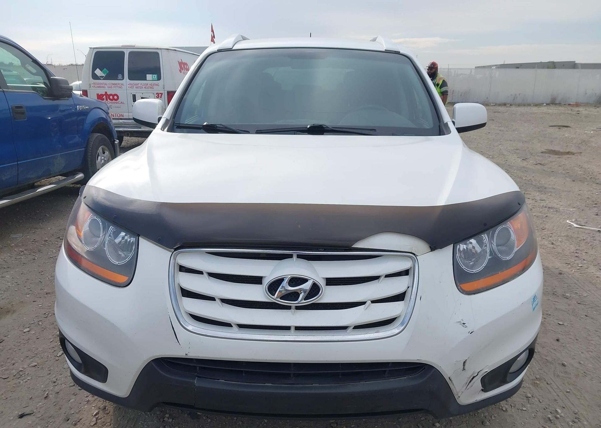 2010 HYUNDAI SANTA FE GL 3.5