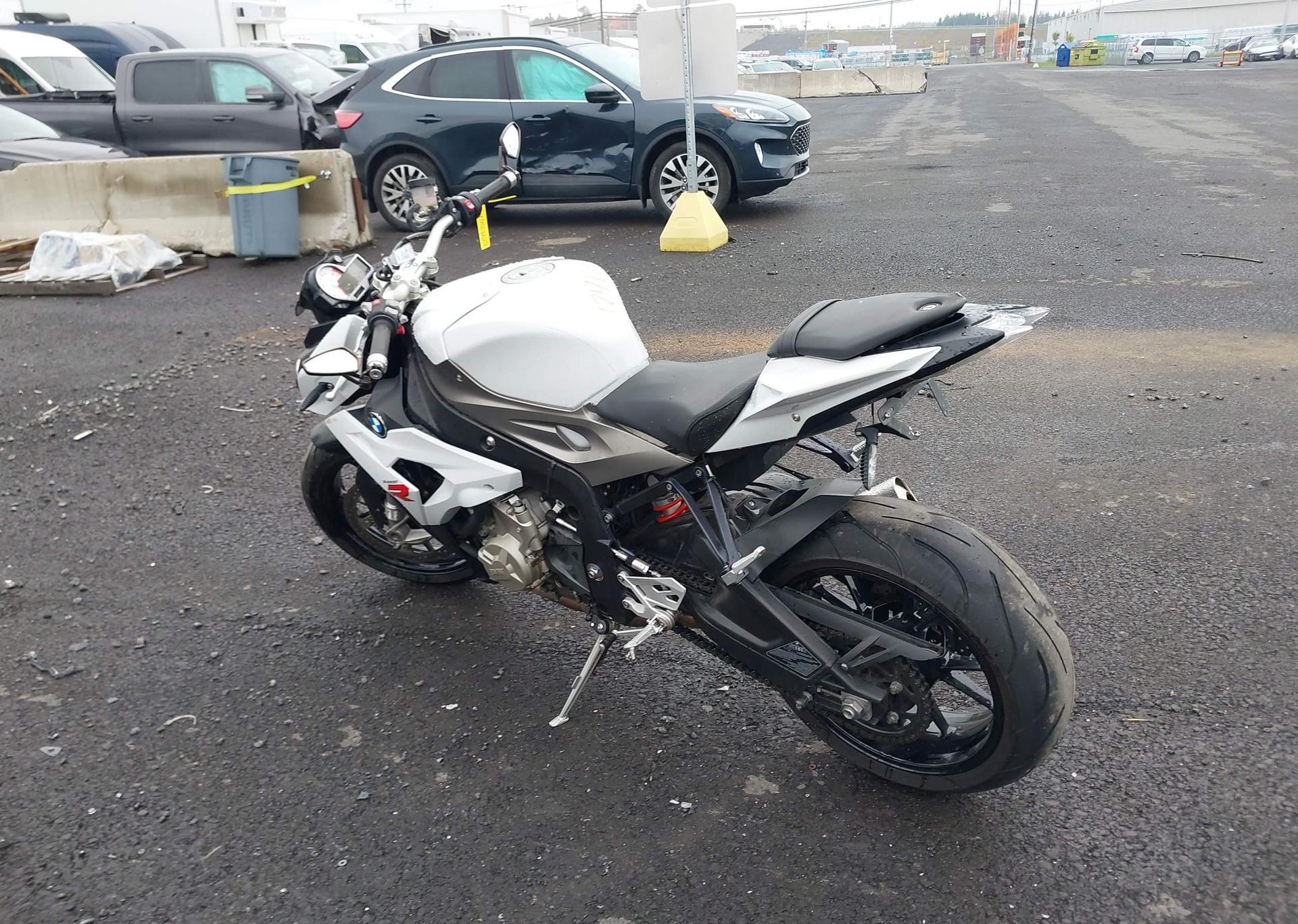 2014 BMW S 1000 R