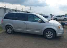 2009 CHRYSLER TOWN & COUNTRY TOURING