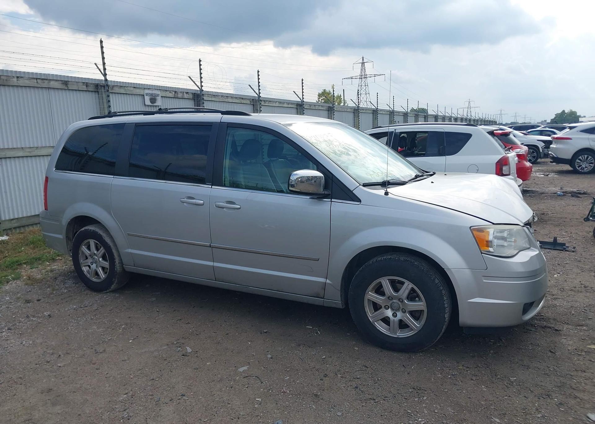2009 CHRYSLER TOWN & COUNTRY TOURING