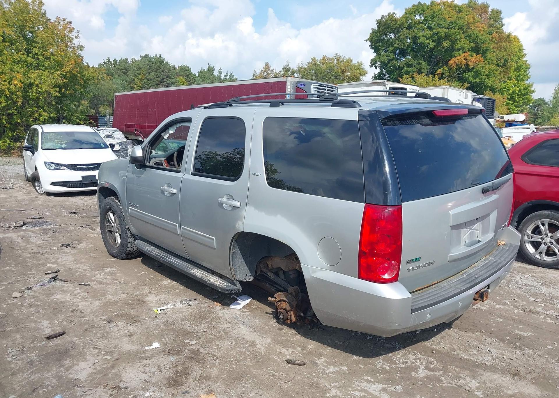 2012 GMC YUKON SLT
