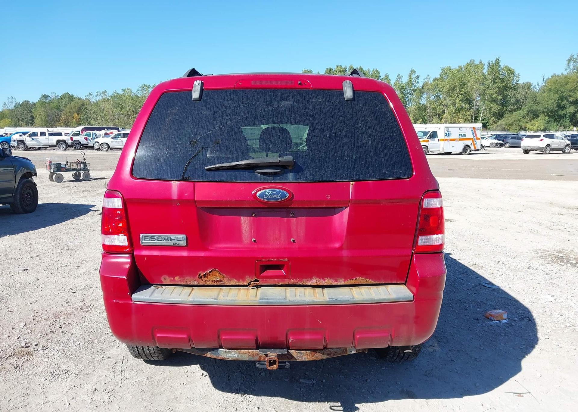 2011 FORD ESCAPE XLT