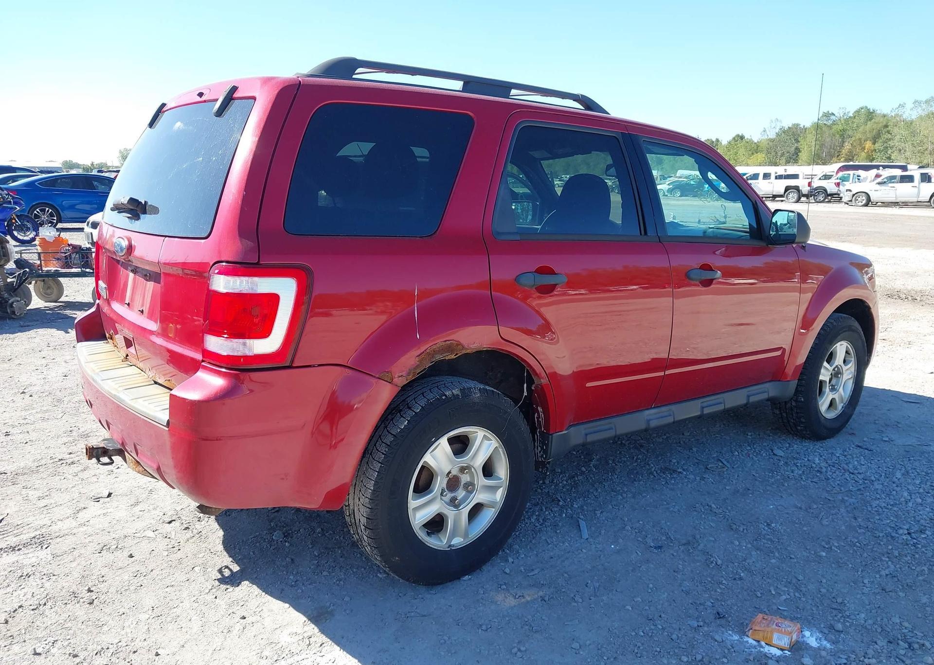 2011 FORD ESCAPE XLT