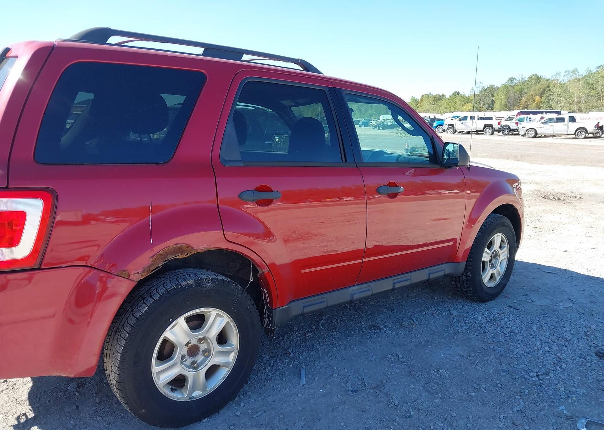 2011 FORD ESCAPE XLT