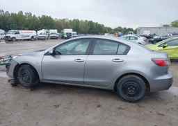 2010 MAZDA MAZDA3 GS