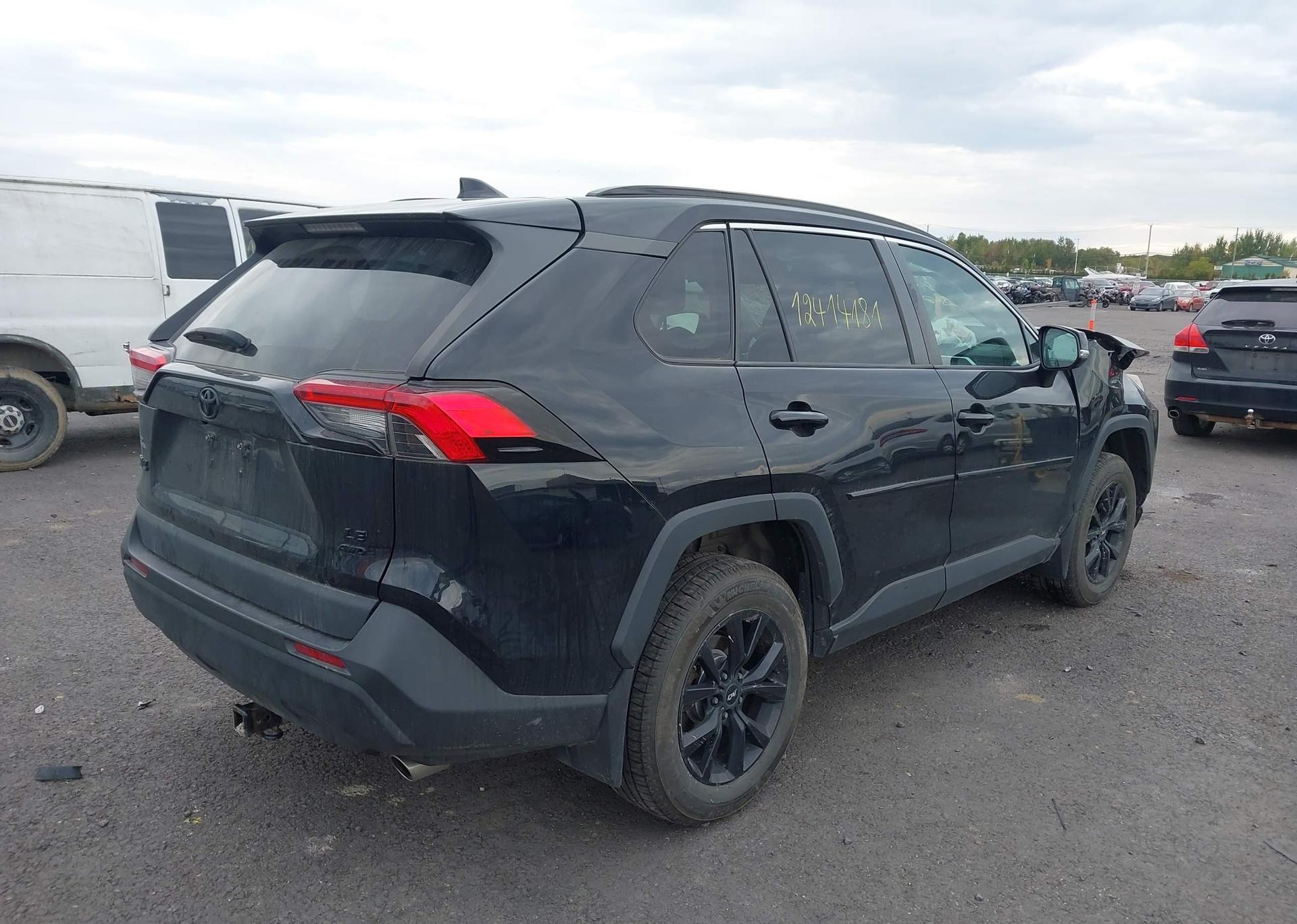 2021 TOYOTA RAV4 LE