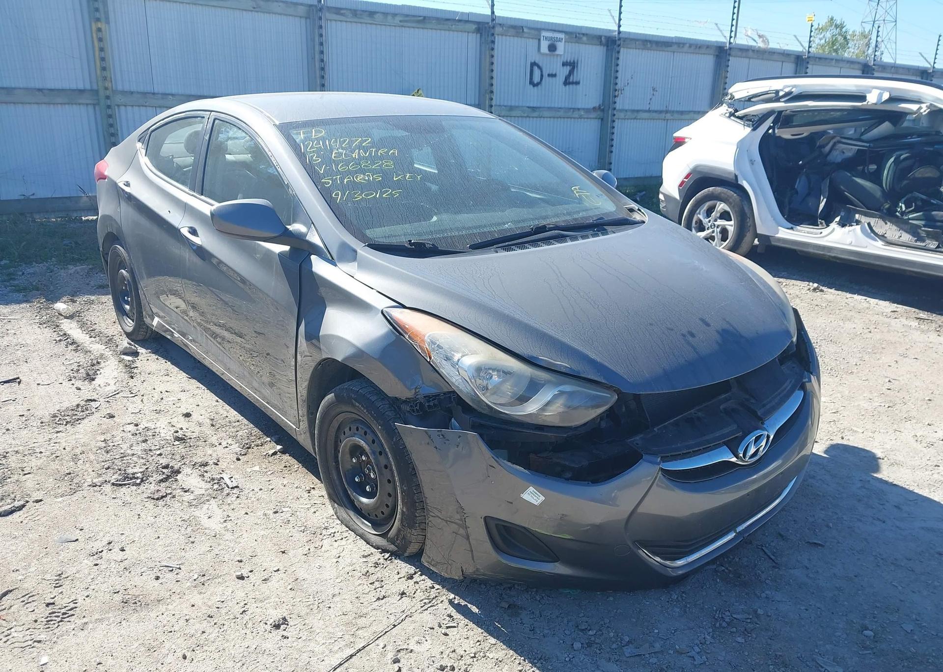 2013 HYUNDAI ELANTRA GL