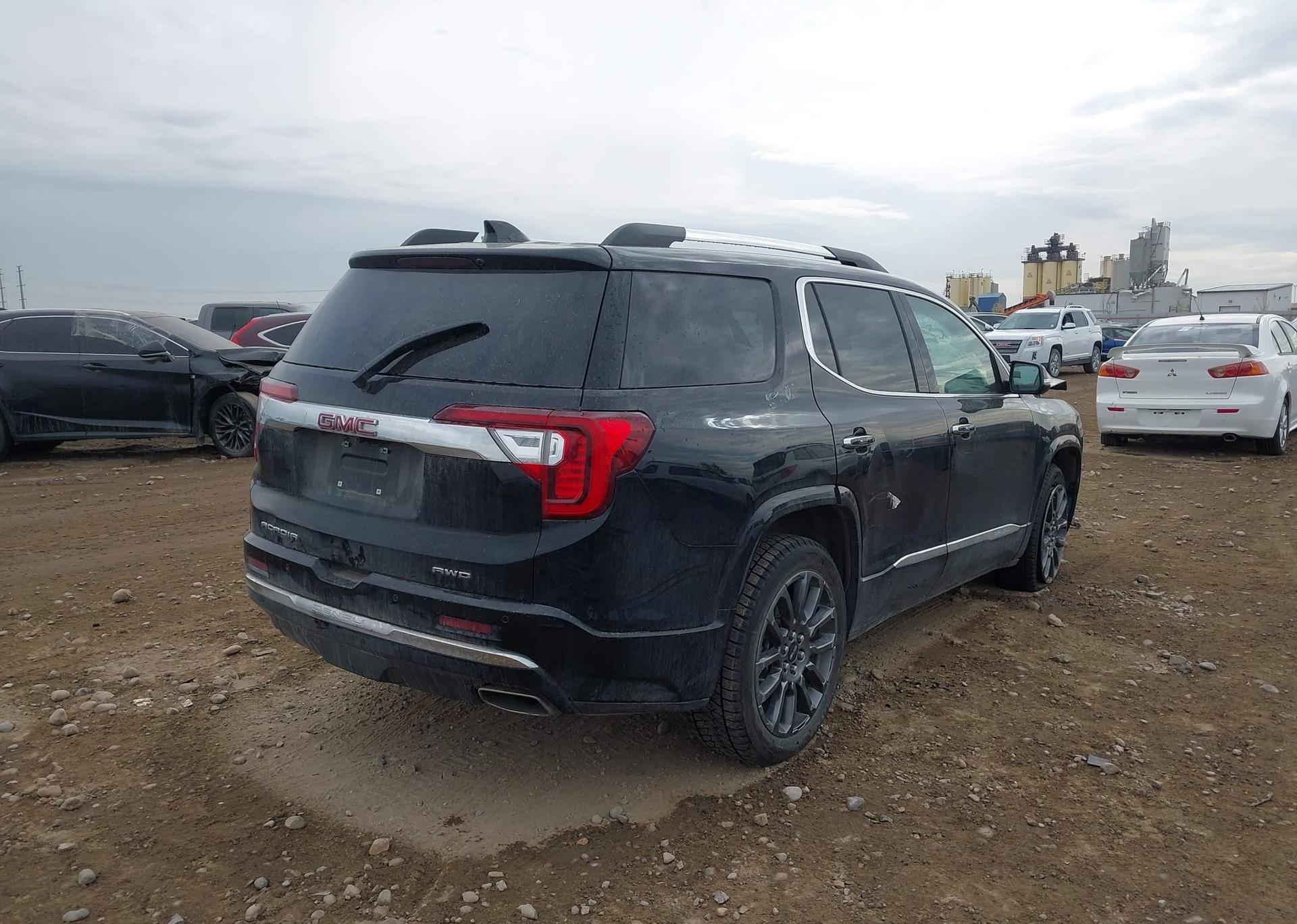 2023 GMC ACADIA DENALI