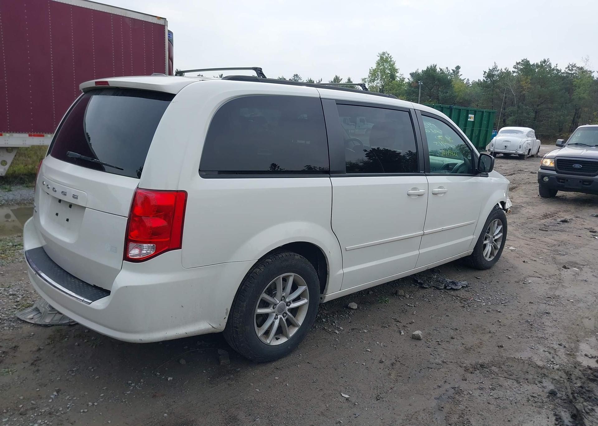2013 DODGE GRAND CARAVAN SE