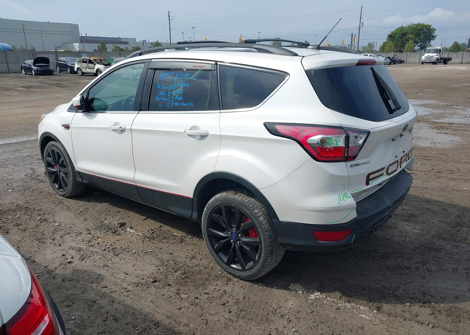 2017 FORD ESCAPE SE