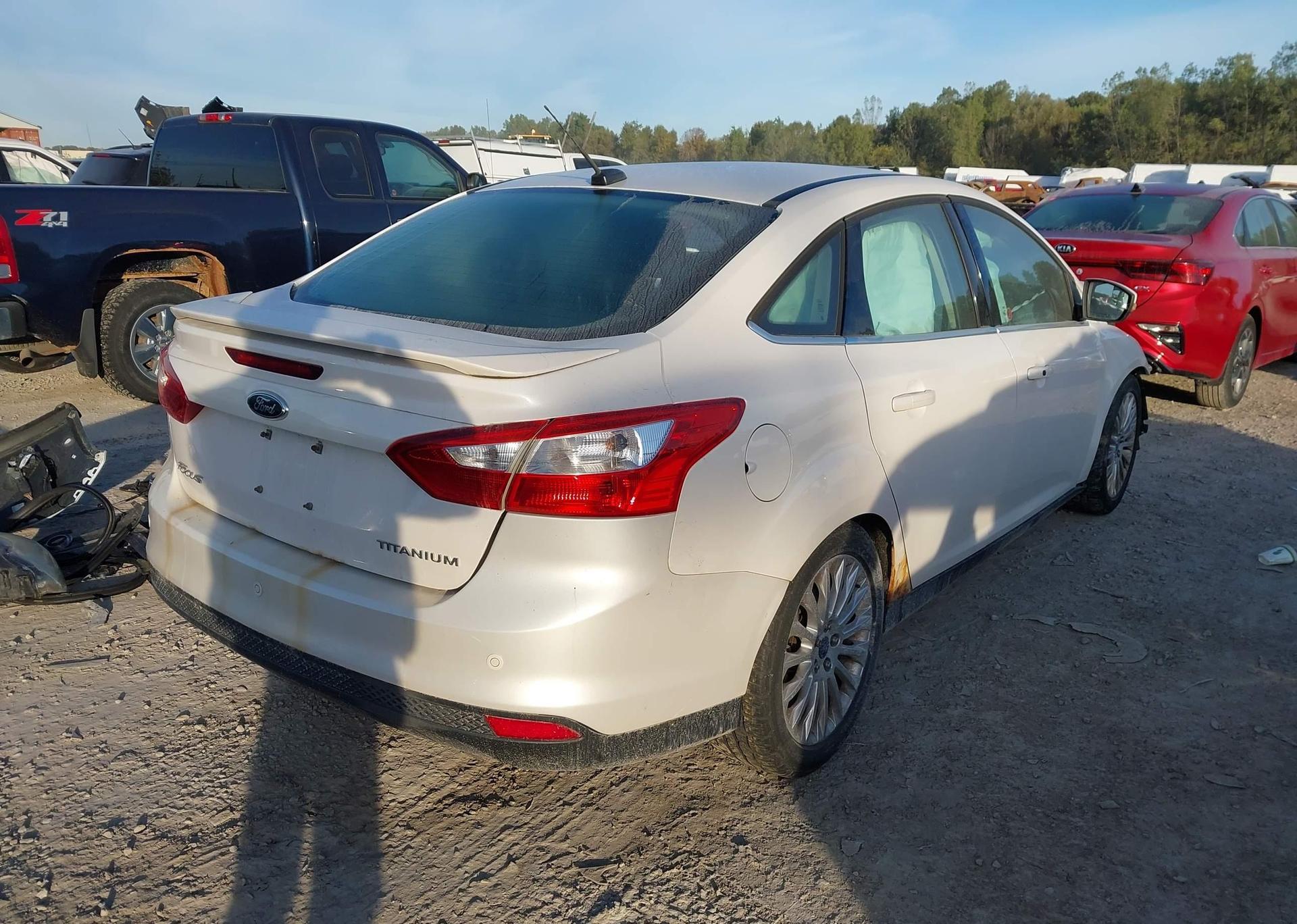 2012 TOYOTA YARIS
