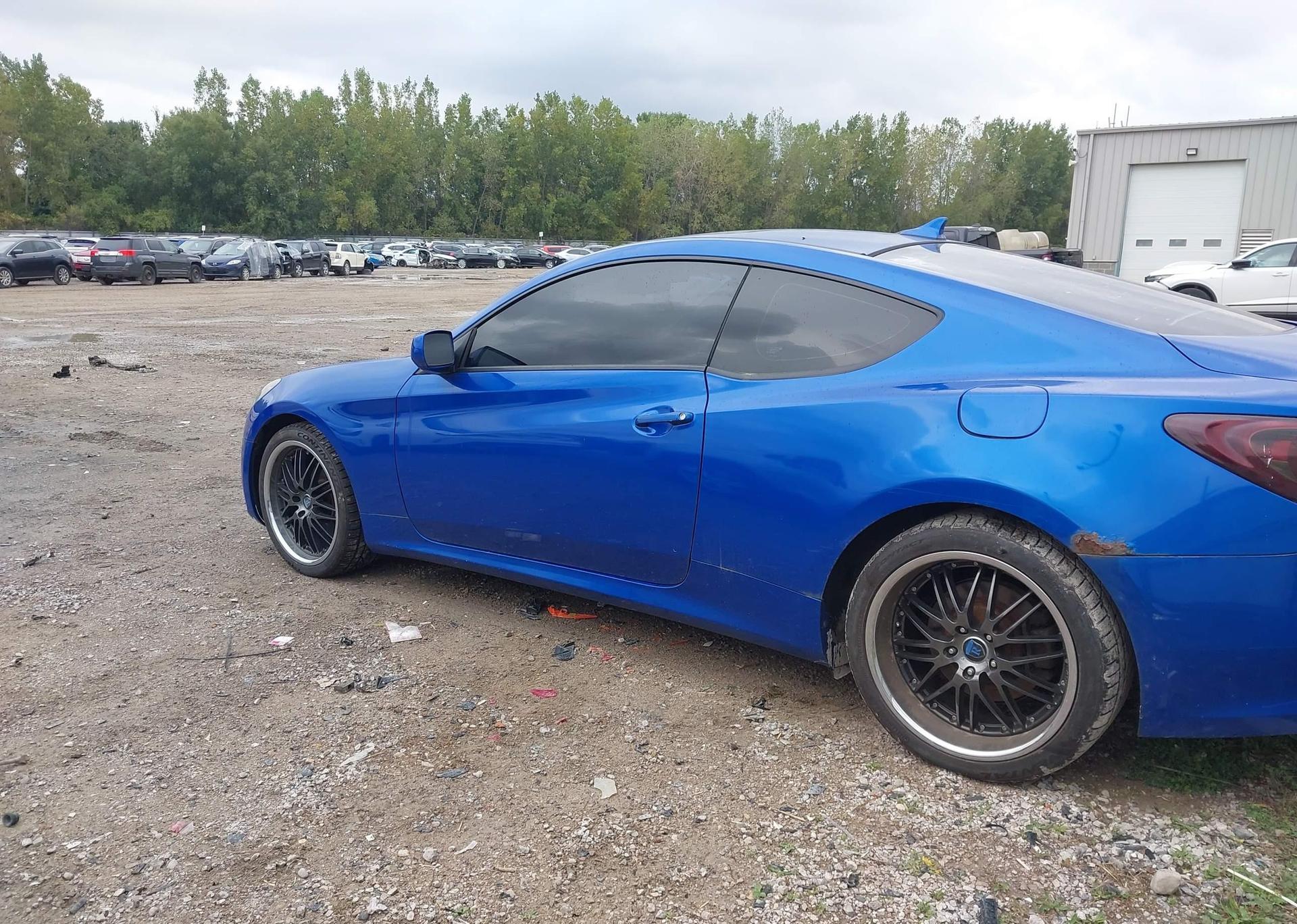 2010 HYUNDAI GENESIS