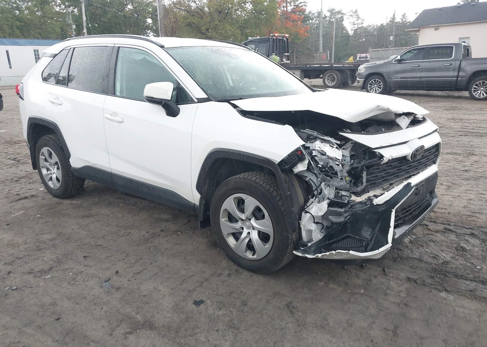 2020 TOYOTA RAV4 LE