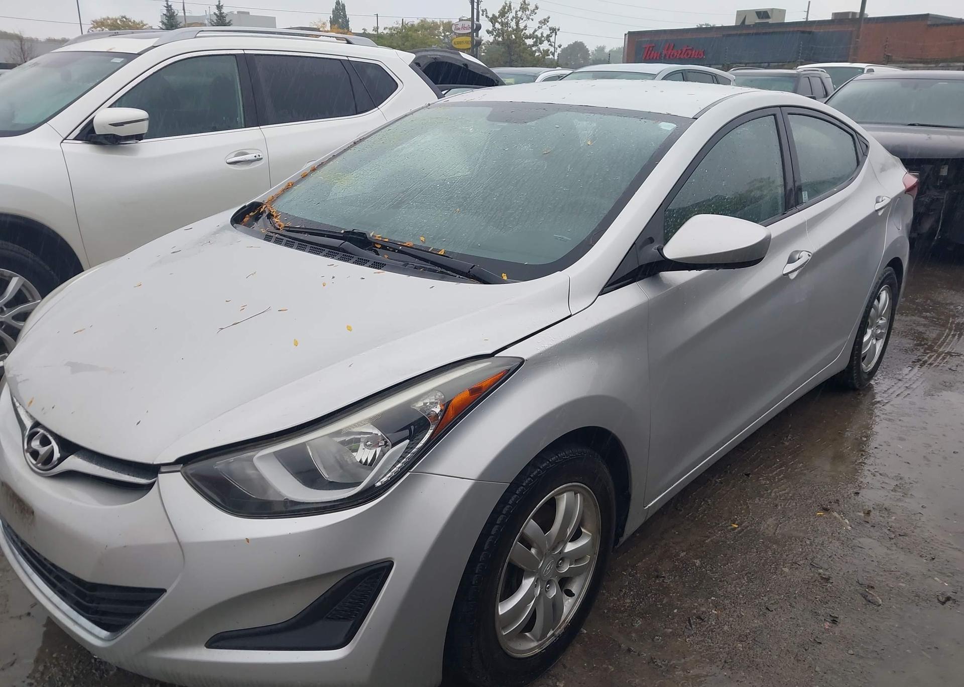 2015 HYUNDAI ELANTRA SE
