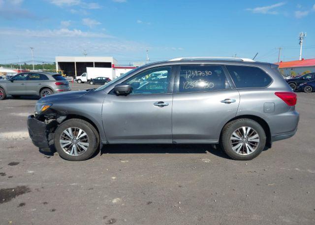 2017 NISSAN PATHFINDER PLATINUM