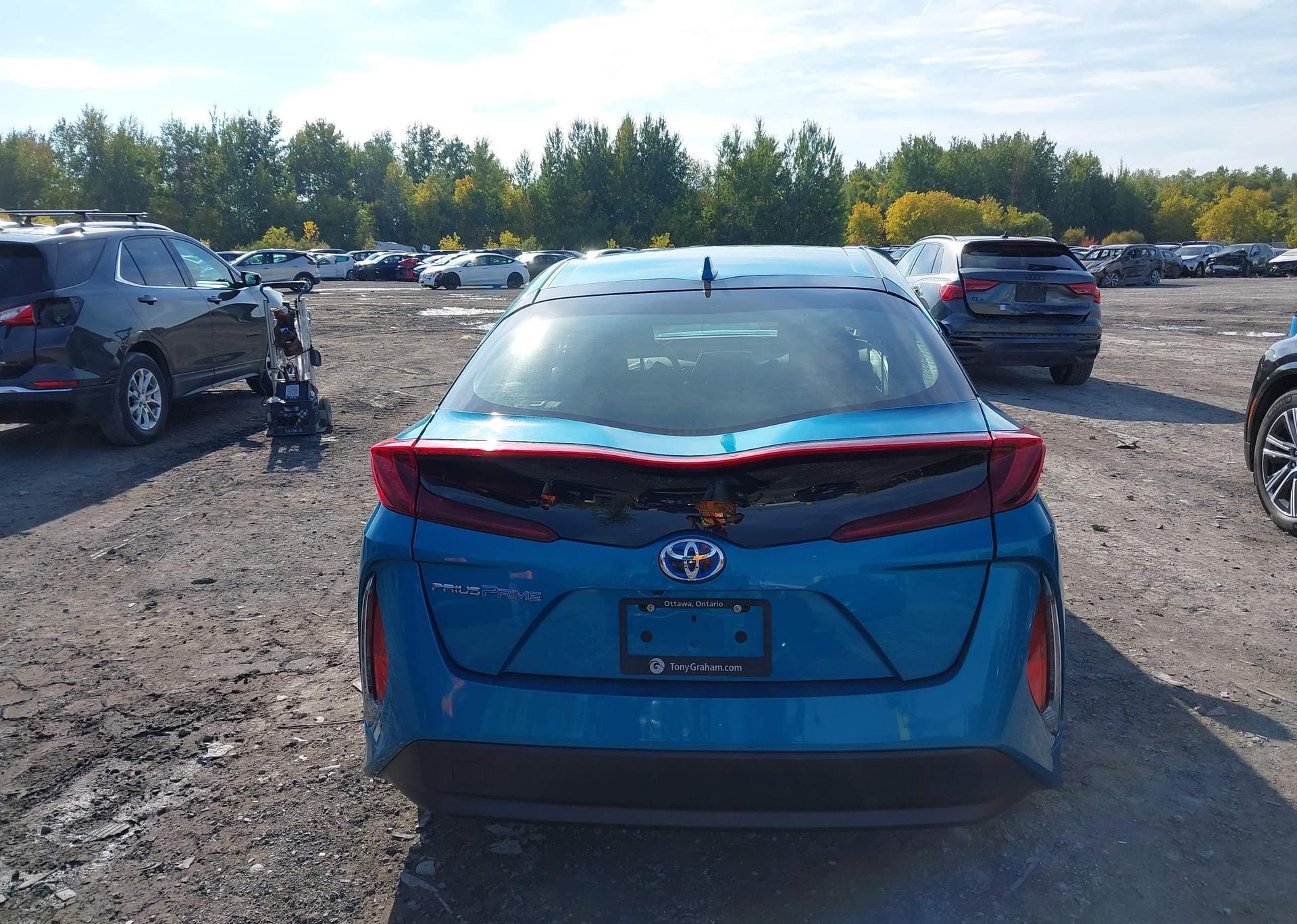 2019 TOYOTA PRIUS