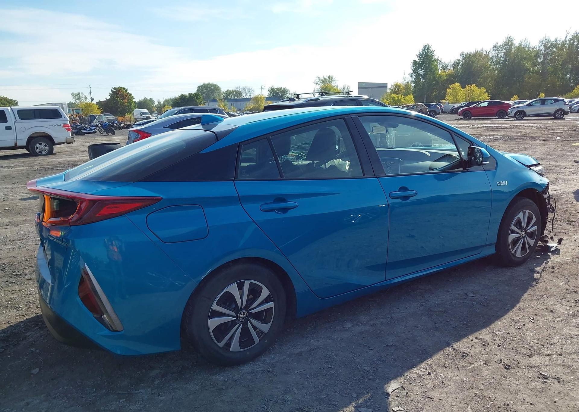 2019 TOYOTA PRIUS