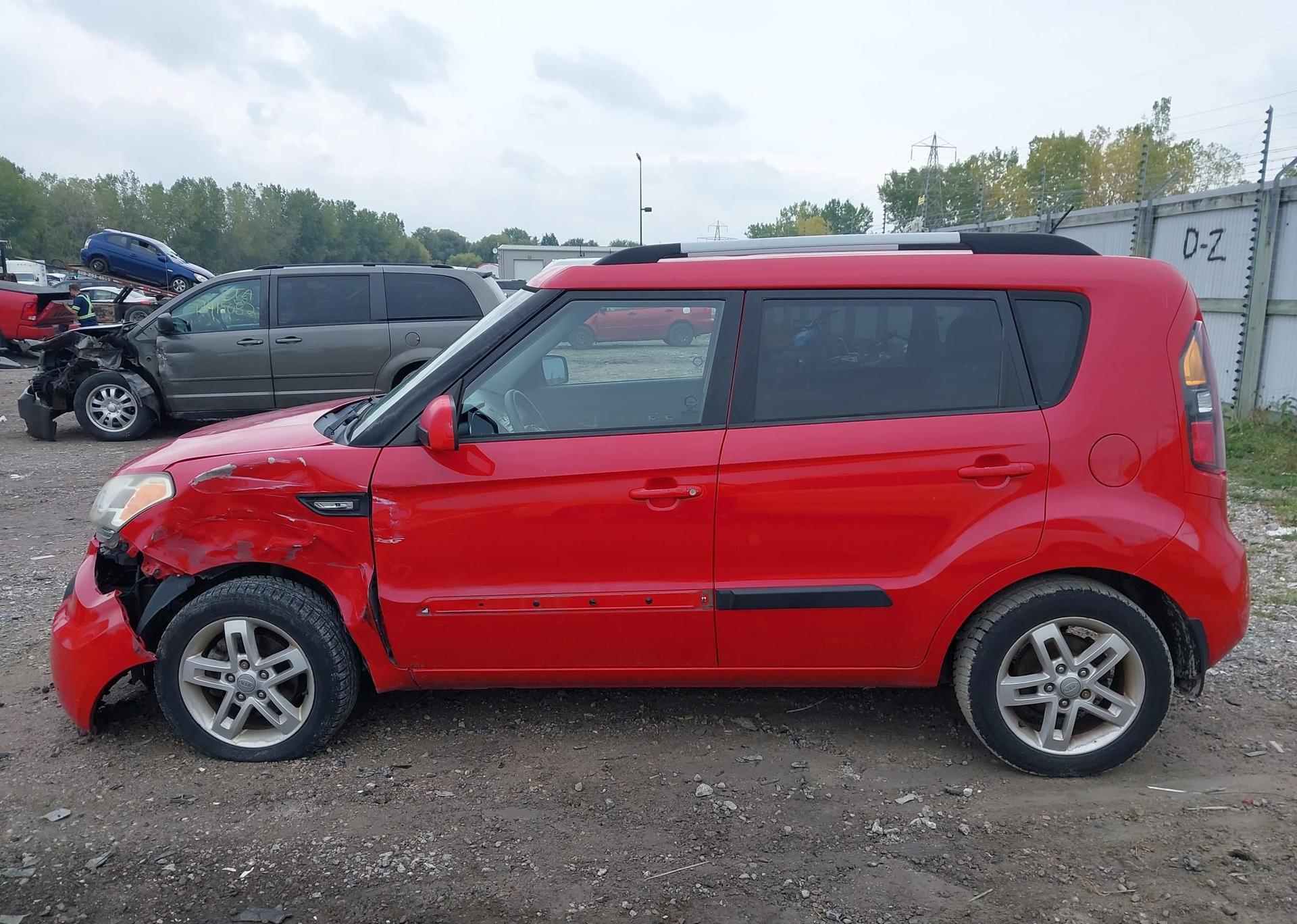 2011 KIA SOUL +