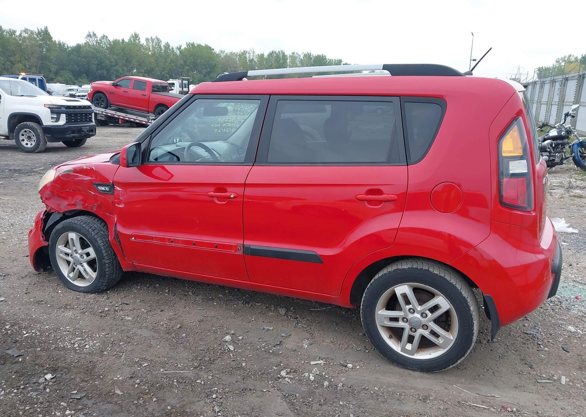2011 KIA SOUL +