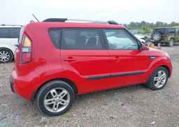 2011 KIA SOUL +