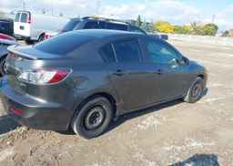 2013 MAZDA MAZDA3 GS-SKY
