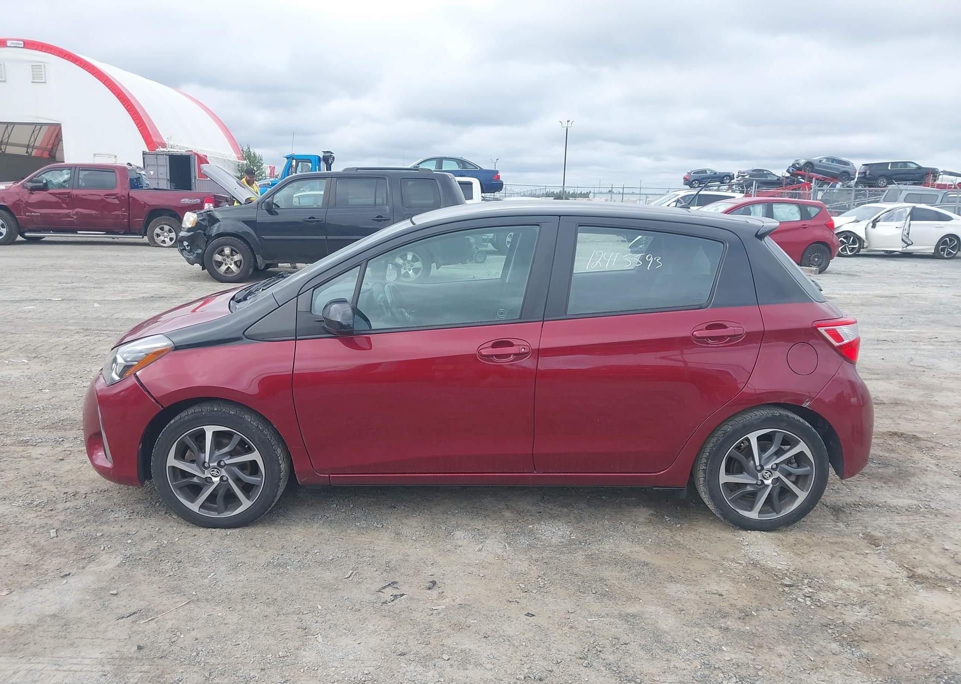 2018 TOYOTA YARIS SE