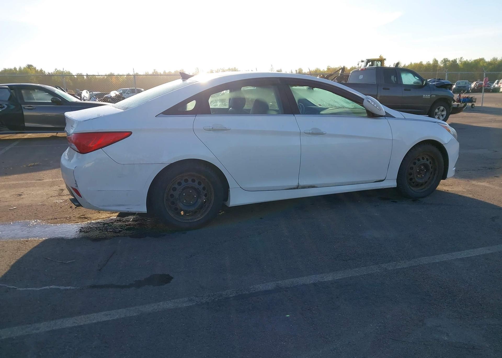 2014 HYUNDAI SONATA SE