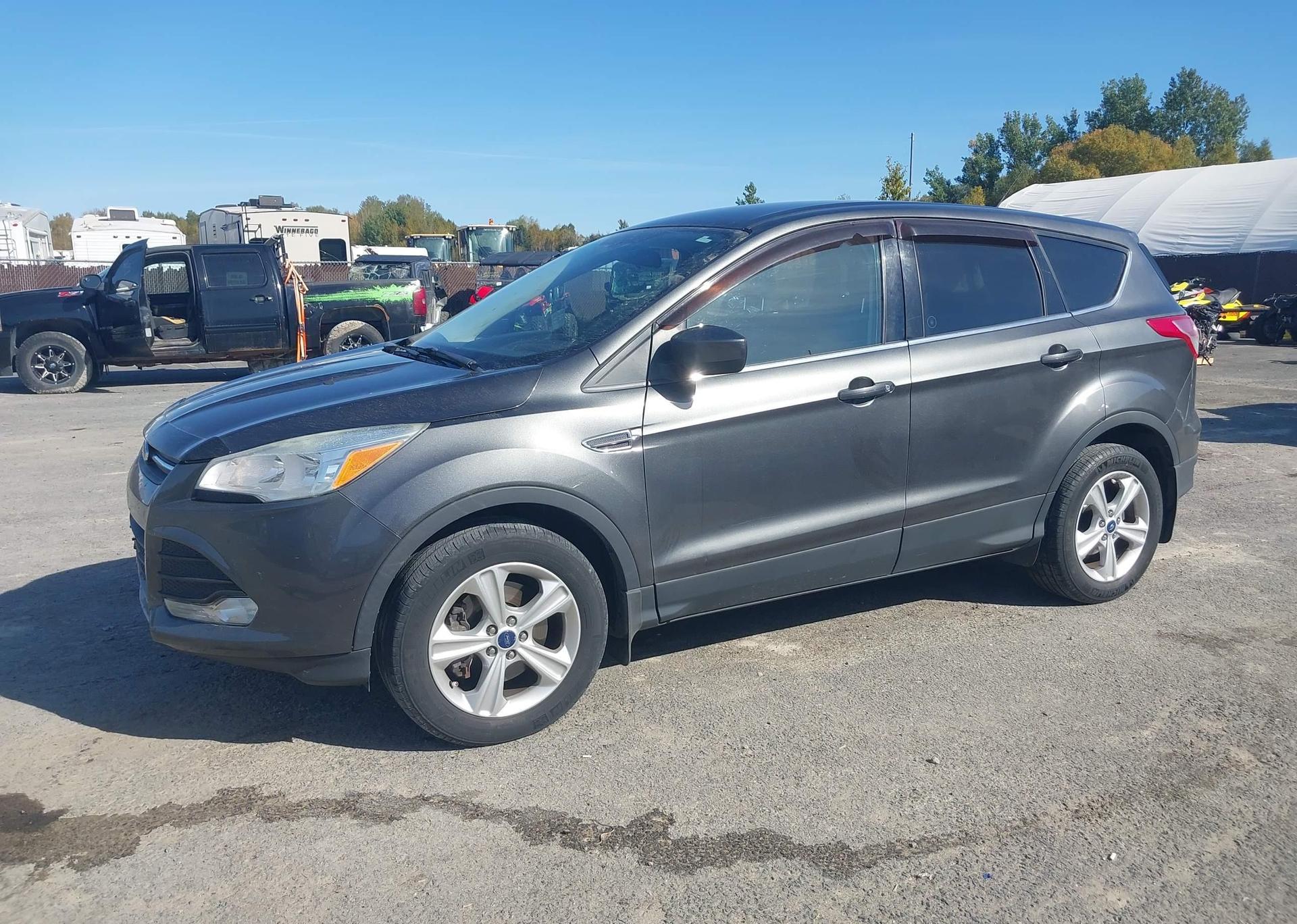 2015 FORD ESCAPE SE