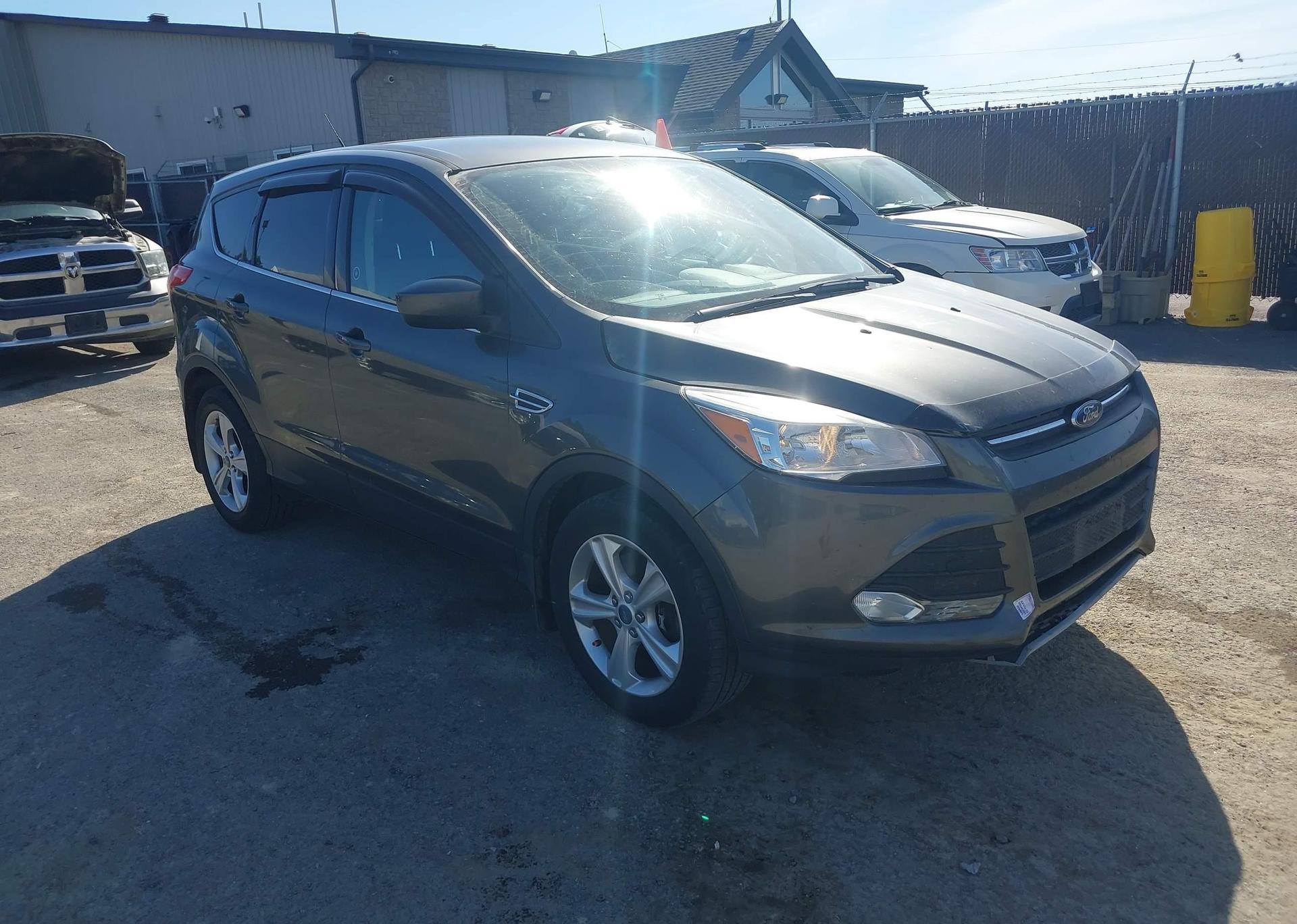 2015 FORD ESCAPE SE