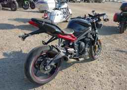 2013 TRIUMPH MOTORCYCLE STREET TRIPLE R