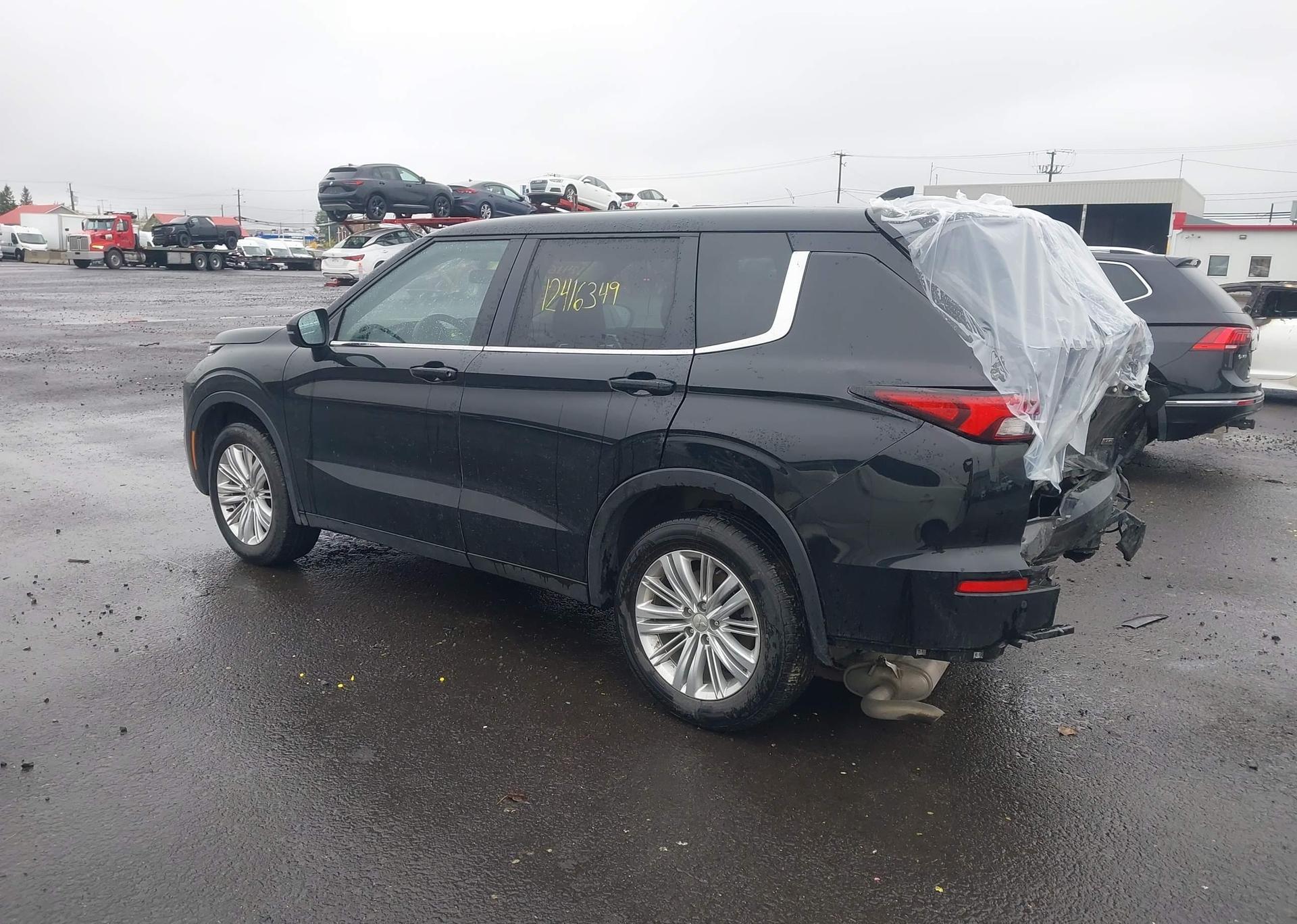 2024 MITSUBISHI OUTLANDER ES