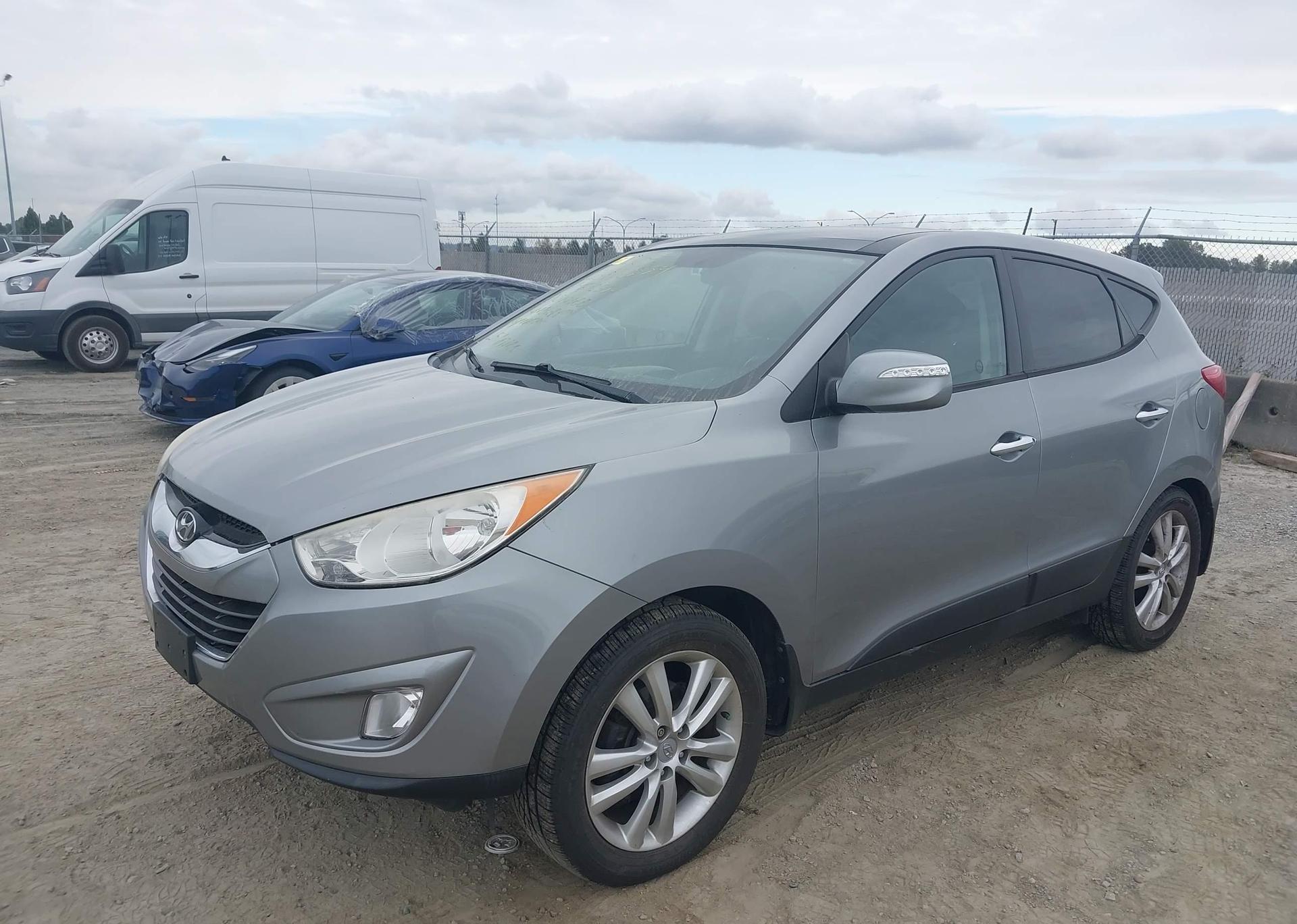 2010 HYUNDAI TUCSON LIMITED