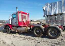 2005 KENWORTH CONSTRUCTION T800