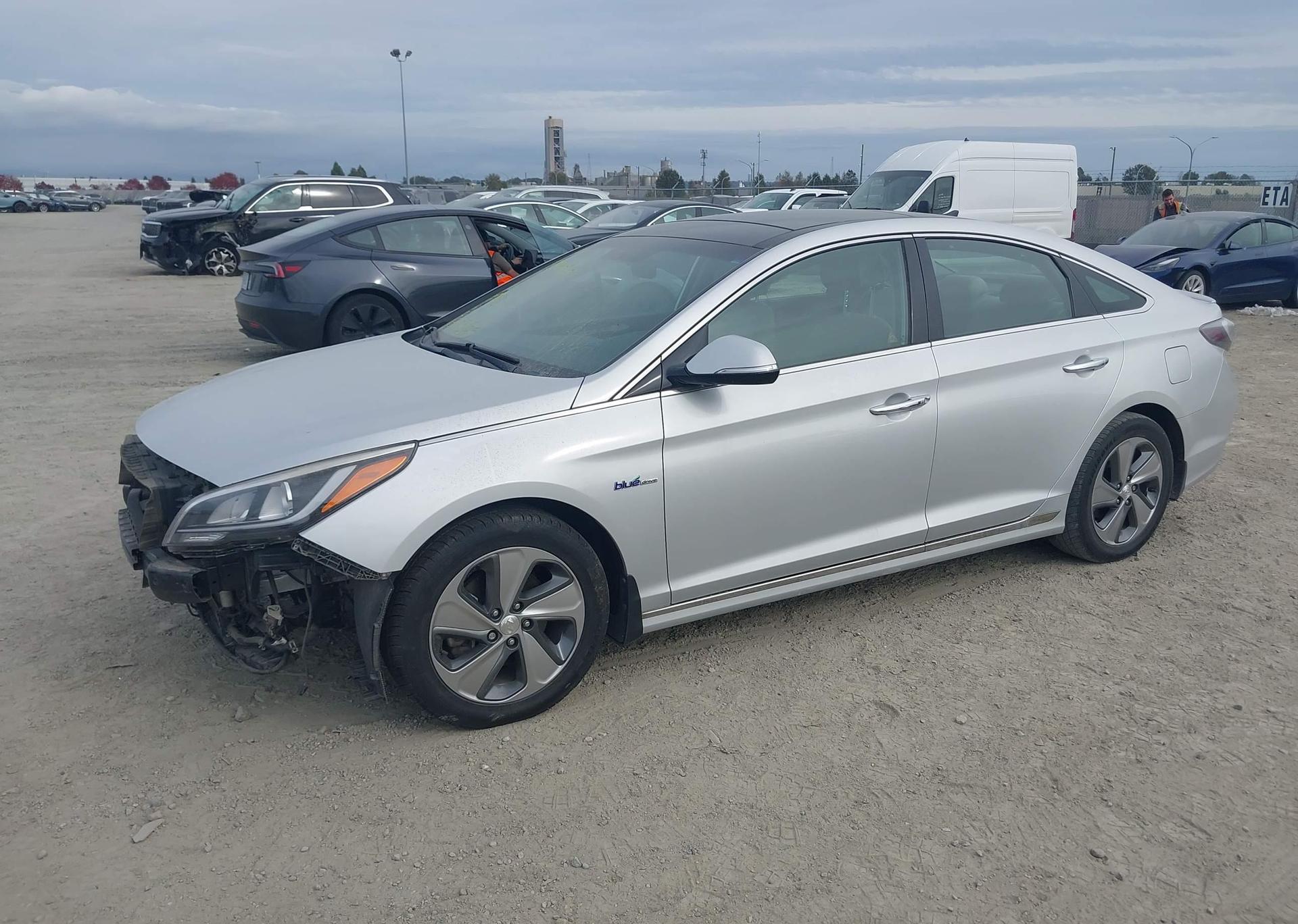 2016 HYUNDAI SONATA HYBRID LIMITED
