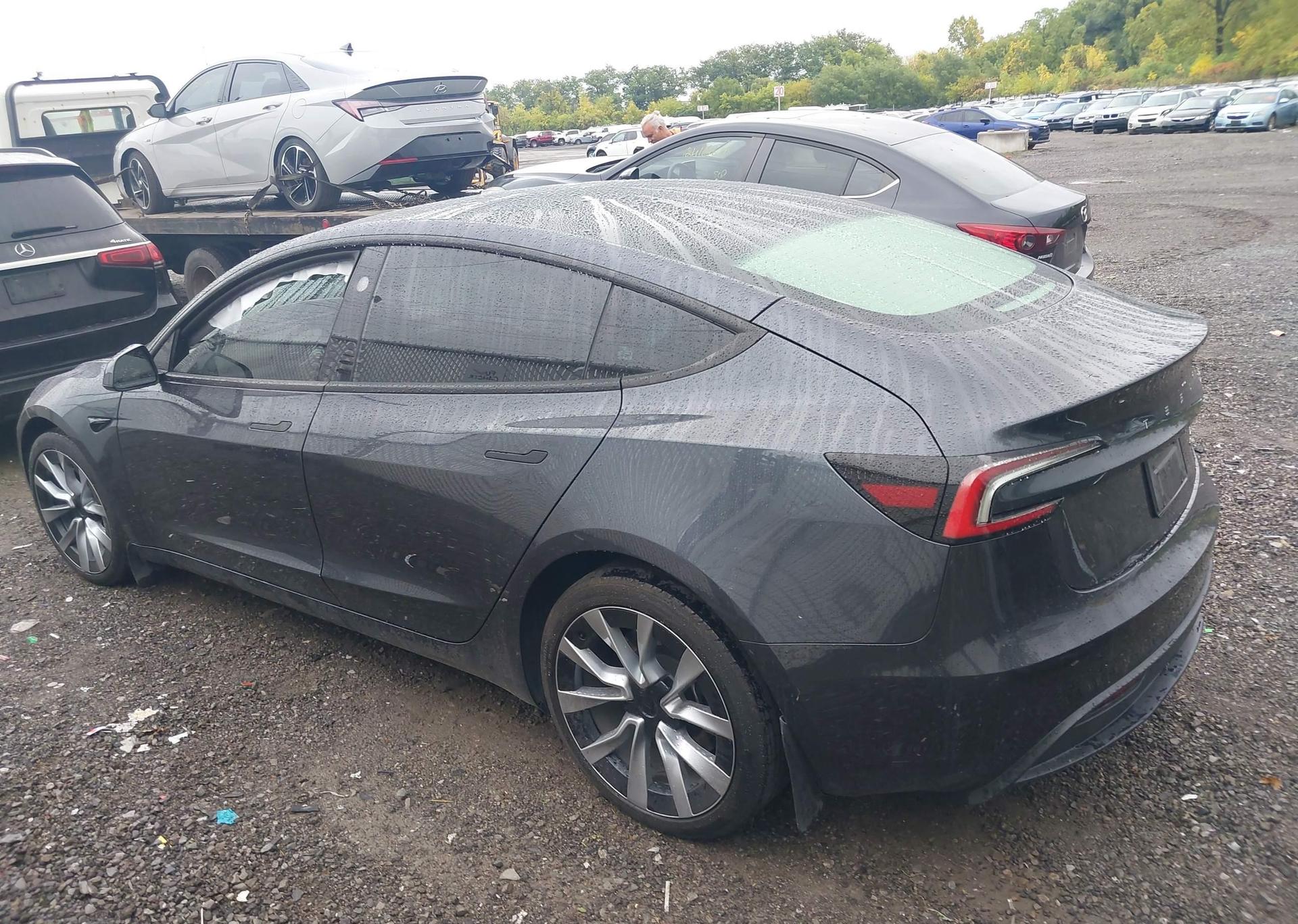 2024 TESLA MODEL 3
