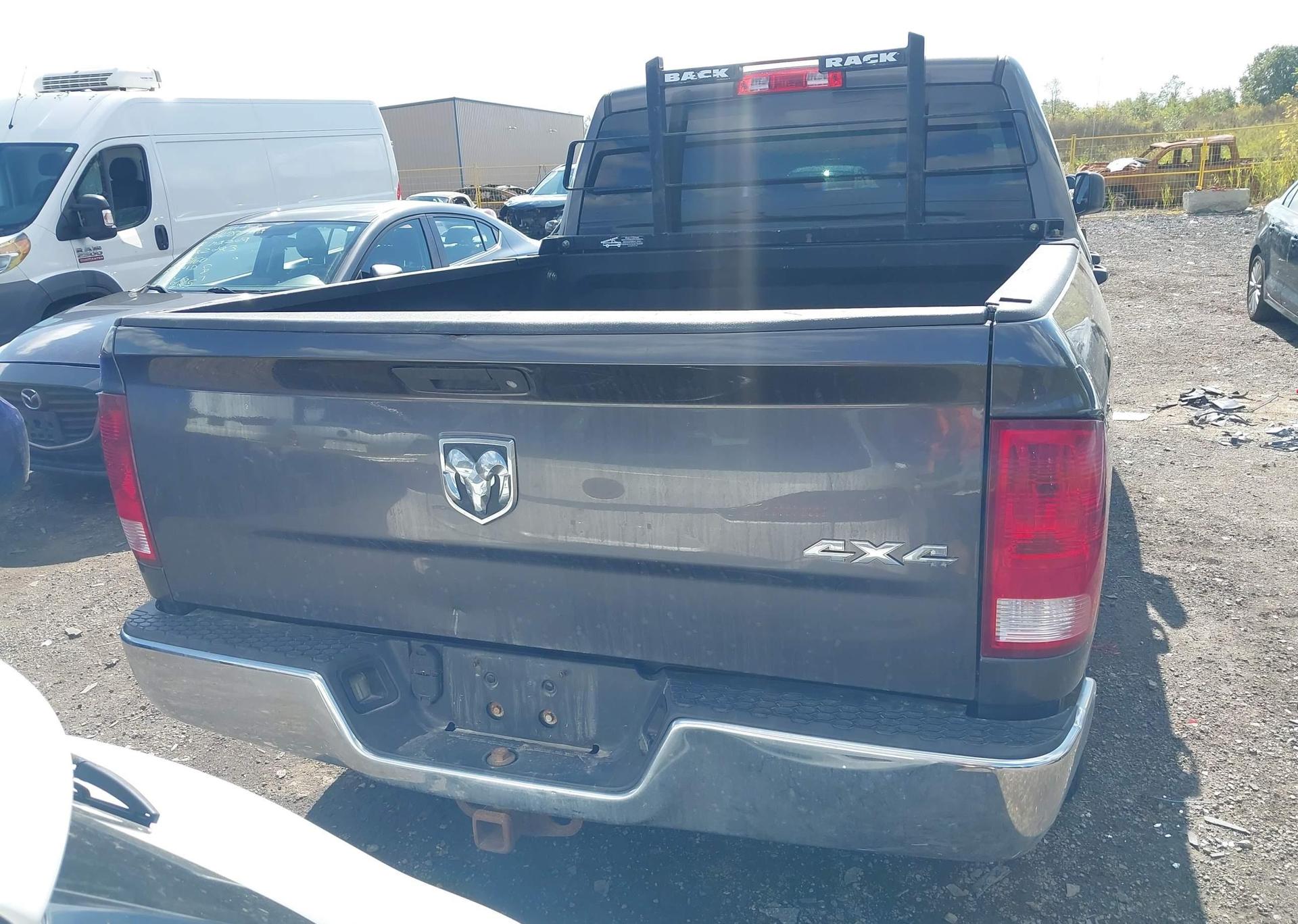 2016 RAM 1500 ST