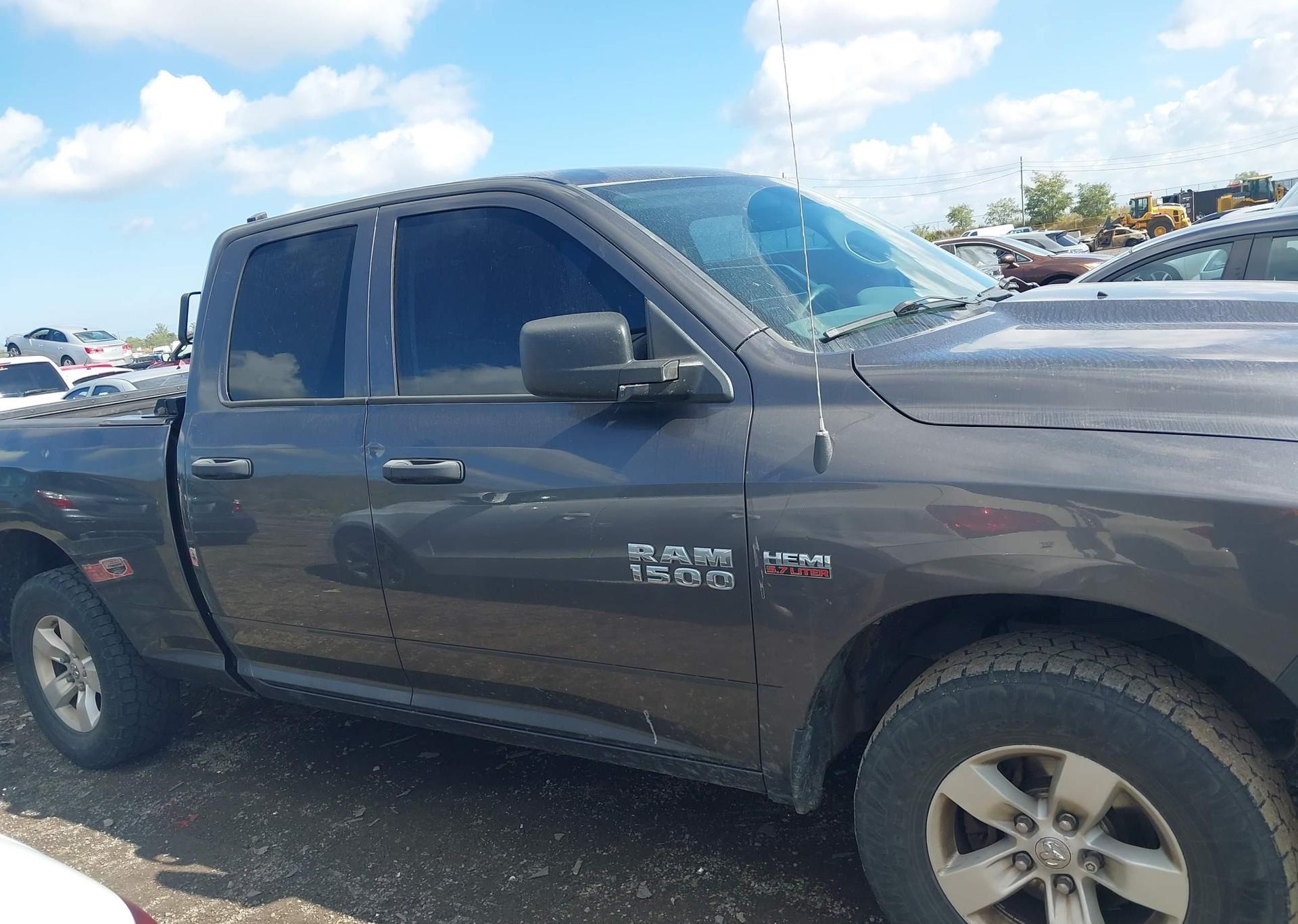 2016 RAM 1500 ST