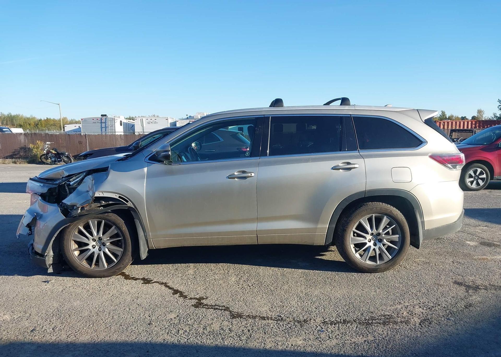2014 TOYOTA highlander xle